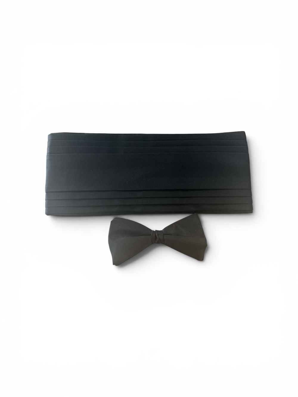 VINTAGESQUE Classic Black Cummerbund and Bow Tie Set